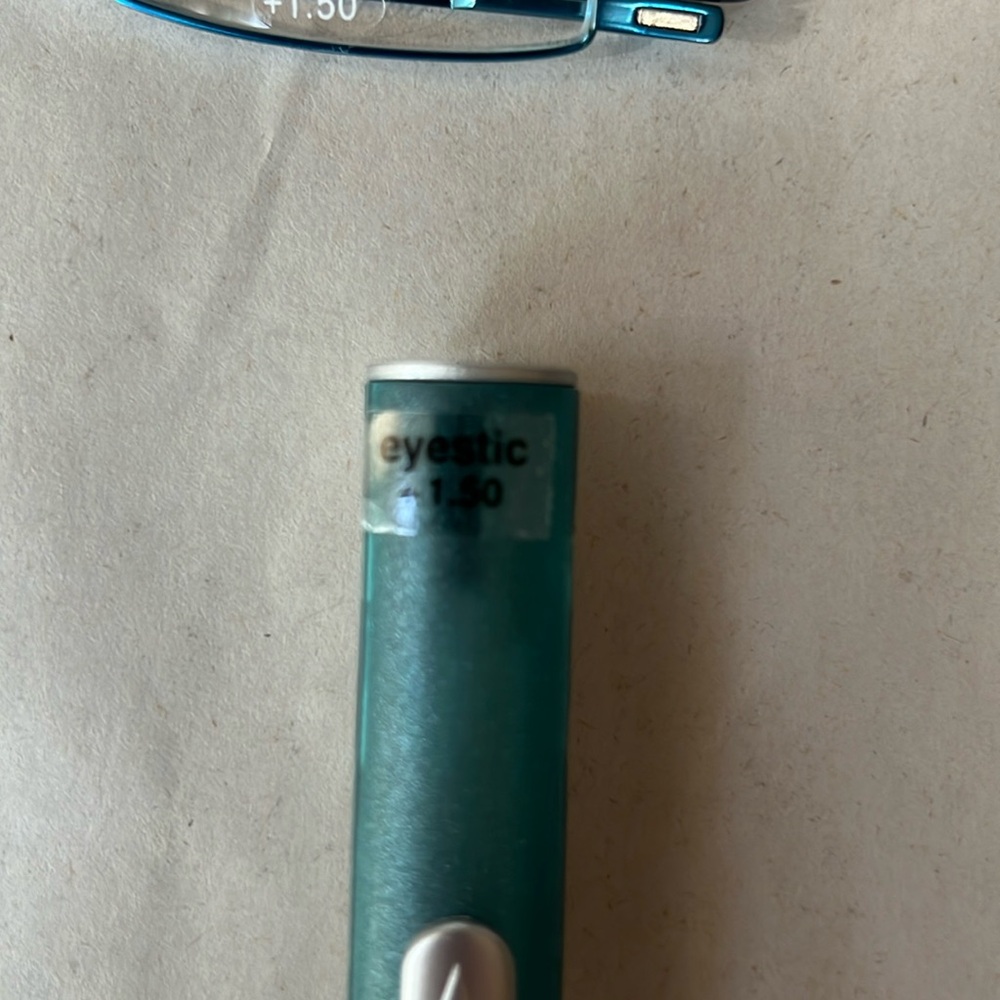 COPY - NEW. Eyestic Reading Glasses with case. 1.5 strength Blue - Picture 4 of 7